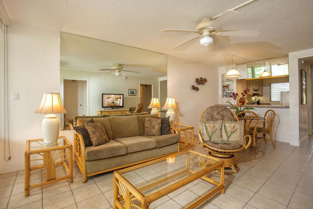 Royal Mauian, #302 Villa Kihei Room photo